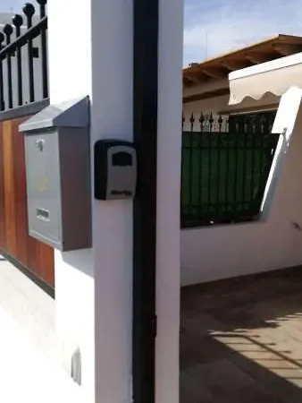 Puerto Del Carmen Sleeps 3 Wifi بويرتو ذيل كارمين